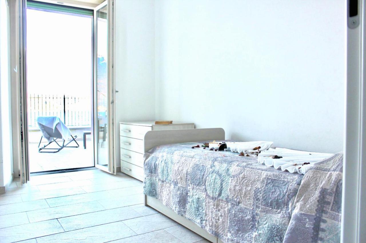 Appartement Romantic Dream On The Lake à Lezzeno Extérieur photo